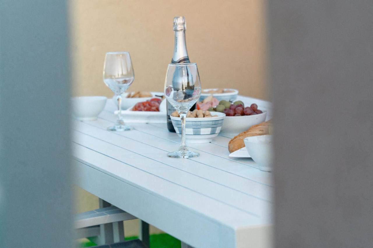 Anici Crt Penthouse 4 - With Private Rooftop Pool Victoria Exterior photo