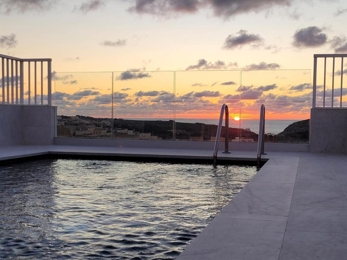 Anici Crt Penthouse 4 - With Private Rooftop Pool Victoria Exterior photo